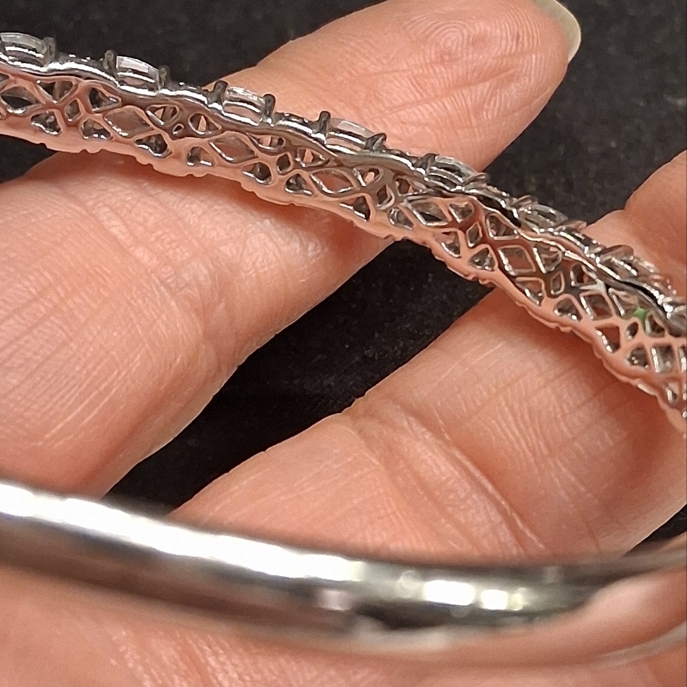 Topaz 925 Bangle - Picture 3 of 4